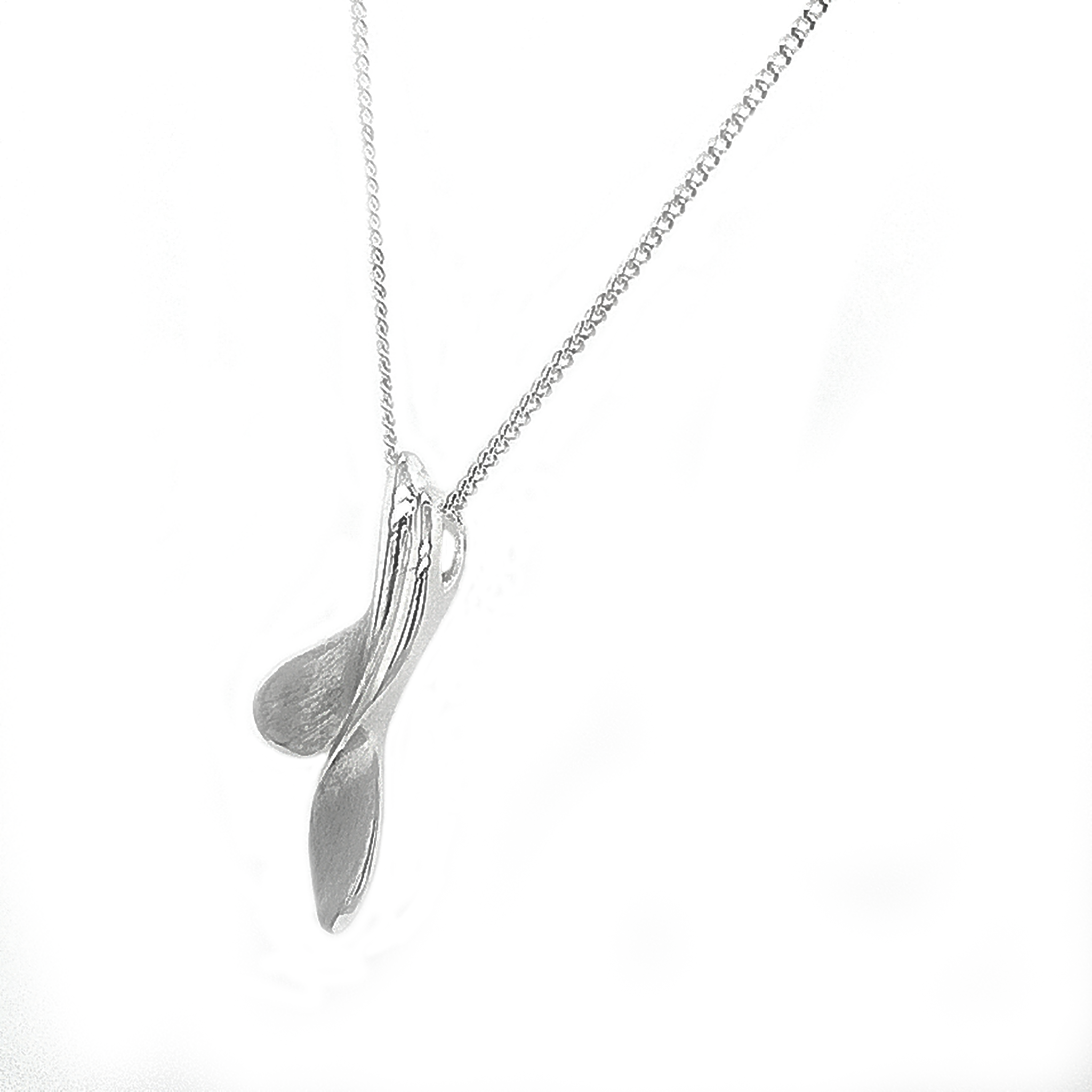 Silver Samara II Pendant & Chain